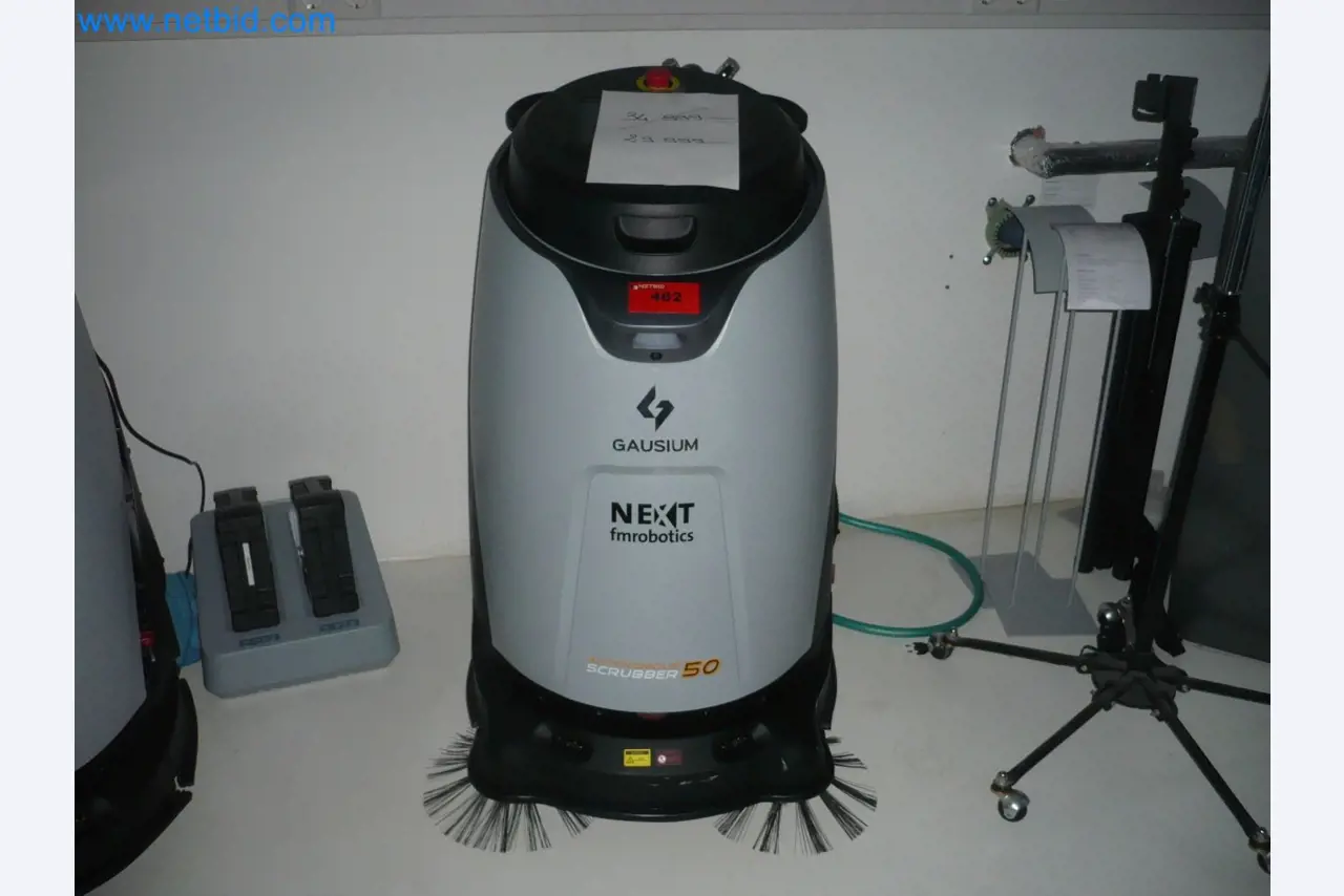 Reinigungsmaschinen, Geräte und Zubehör, Anlage- und Umlaufvermögen sowie Fahrzeuge-1