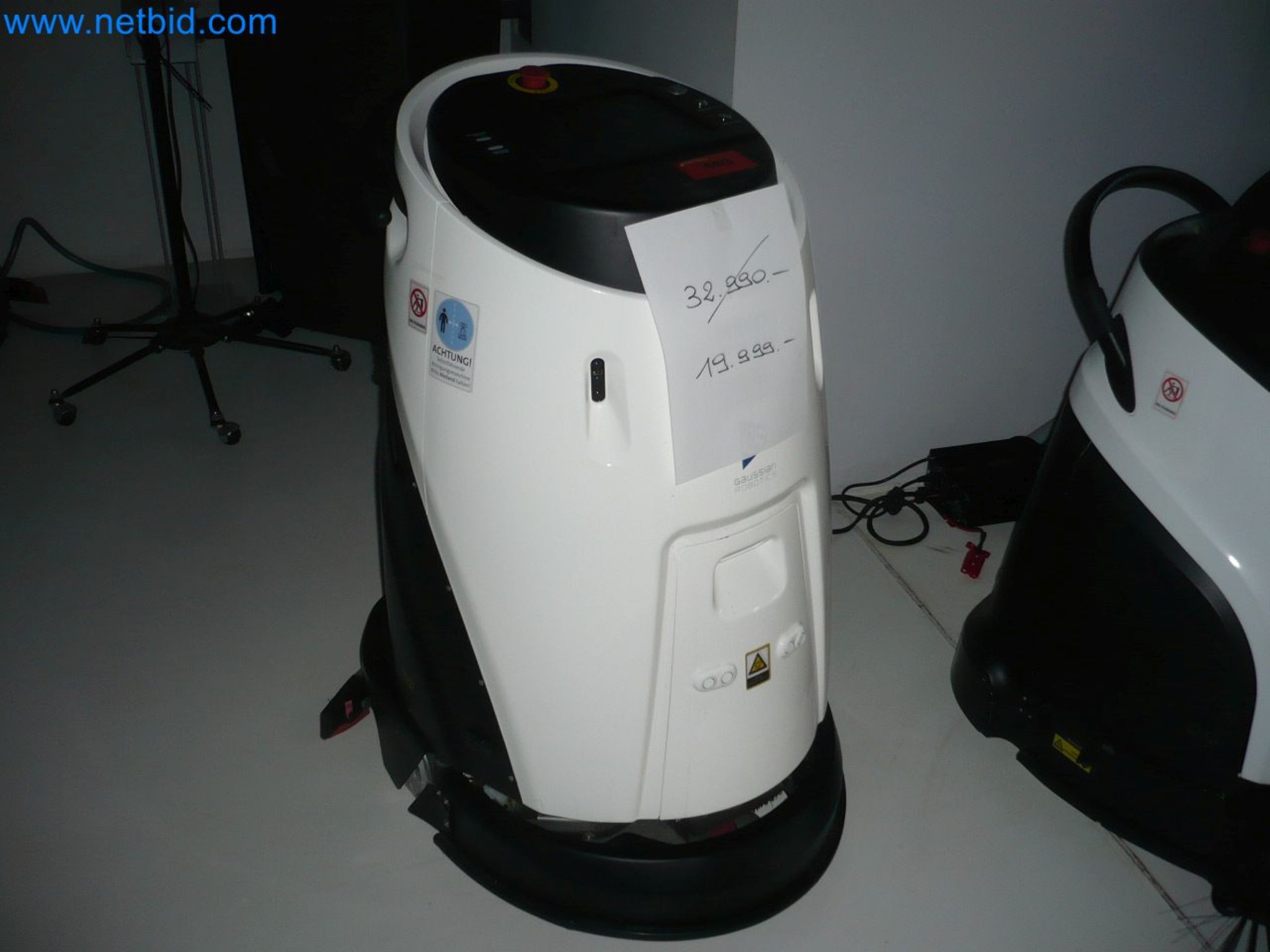 Stroji za čiščenje, oprema in pribor, osnovna in obratna sredstva ter vozila-1