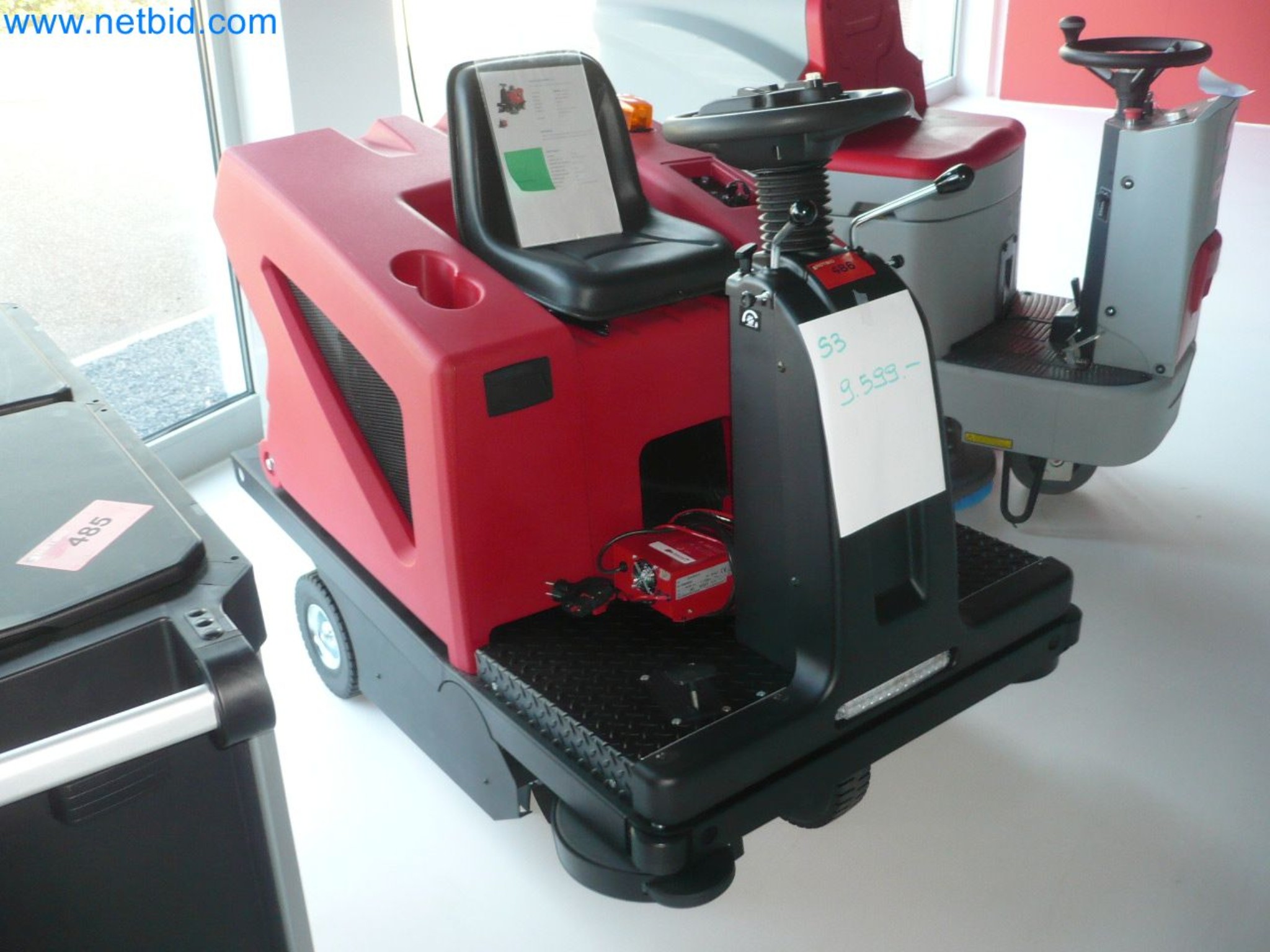 Reinigungsmaschinen, Geräte und Zubehör, Anlage- und Umlaufvermögen sowie Fahrzeuge-1