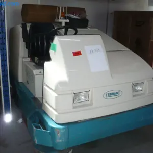 Motorkehrmaschine Tennant 7400