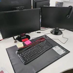 4 24"-Monitore
