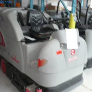Nassschrubbautomatutomat Comac Ultra 100BS
