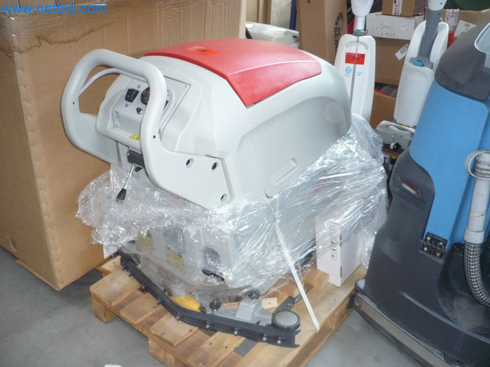 Reinigungsmaschinen, Geräte und Zubehör, Anlage- und Umlaufvermögen sowie Fahrzeuge-1