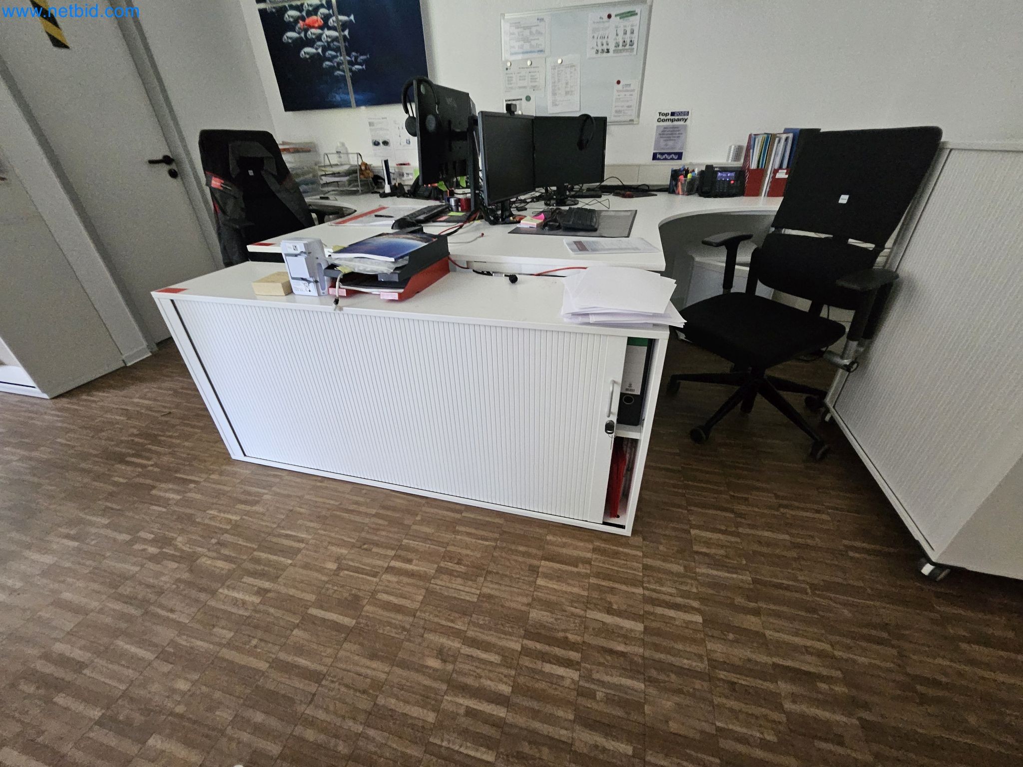 Betriebs- und Geschäftsausstattung-2