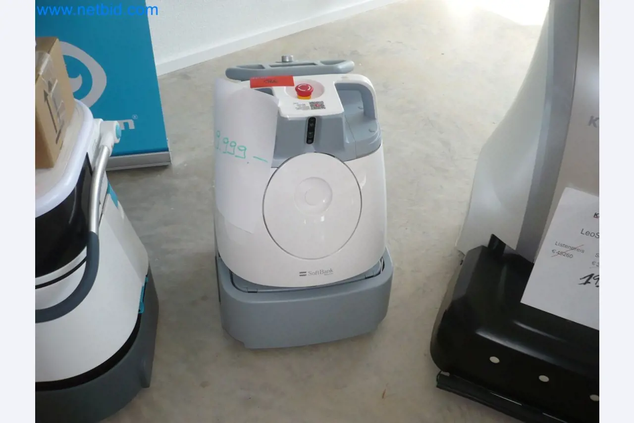 Machines de nettoyage, appareils et accessoires, actifs immobilisés et circulants et véhicules-1