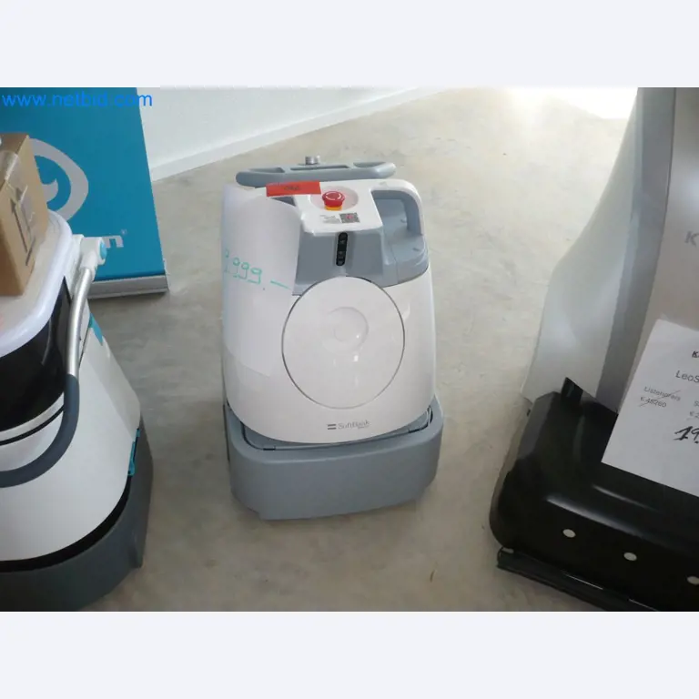 Machines de nettoyage, appareils et accessoires, actifs immobilisés et circulants et véhicules-1