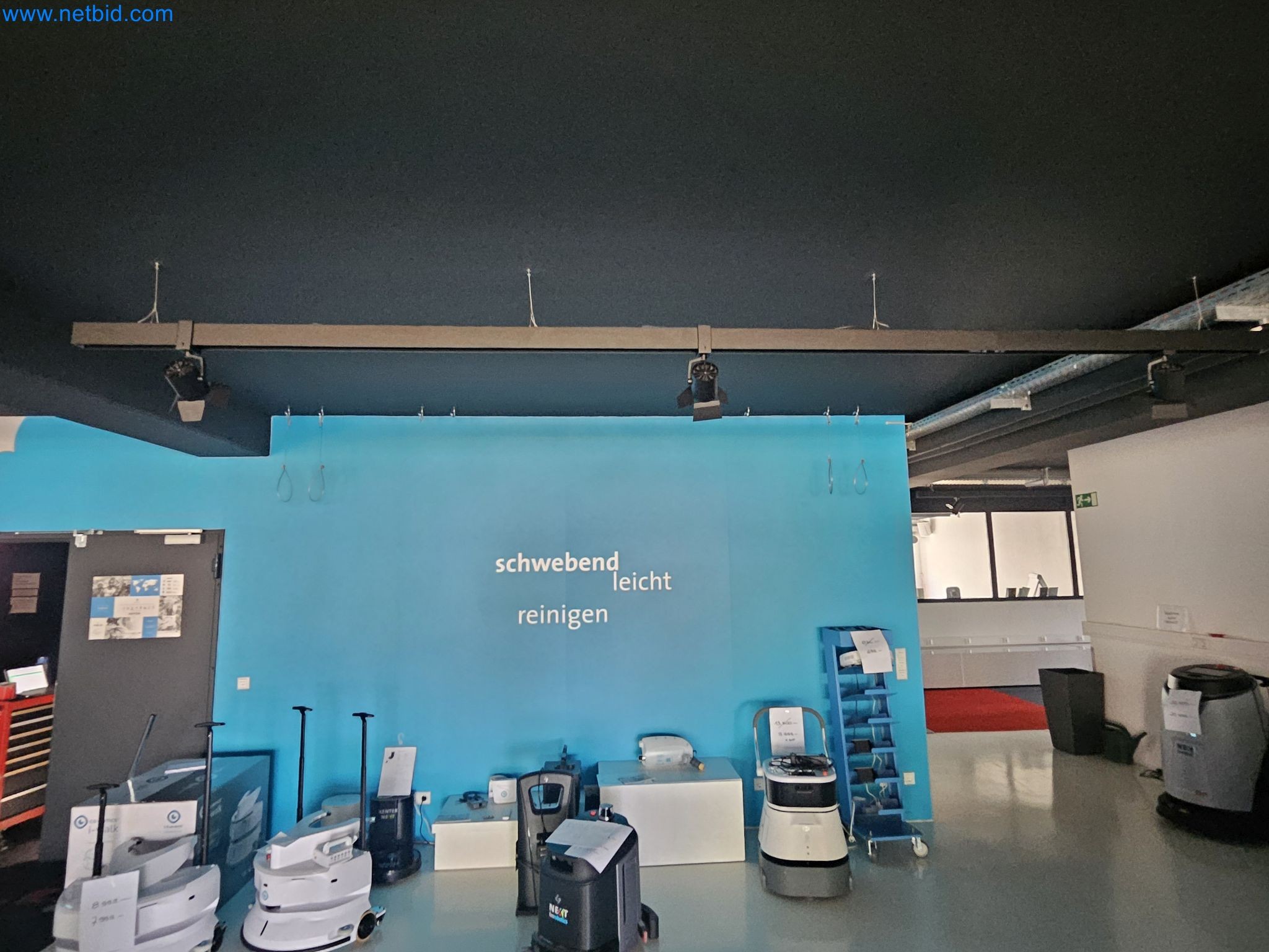 Betriebs- und Geschäftsausstattung-2