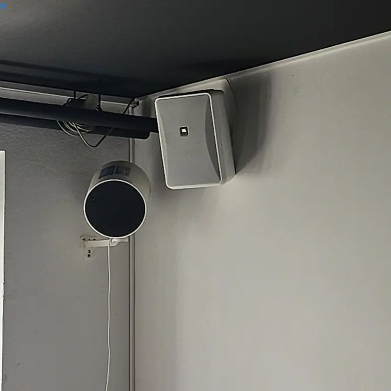 2 Aktivlautsprecher JBL