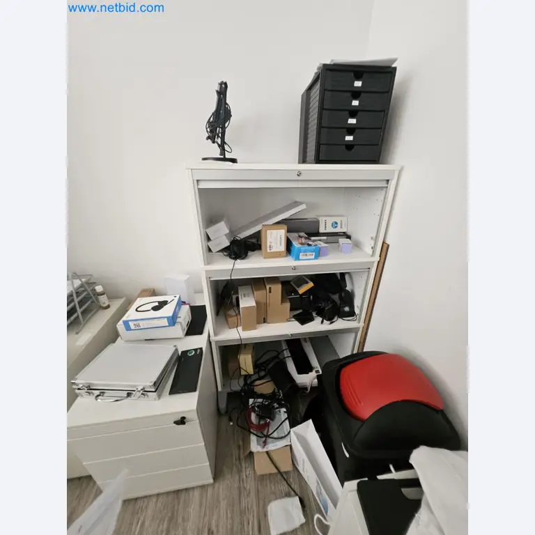 Betriebs- und Geschäftsausstattung-3