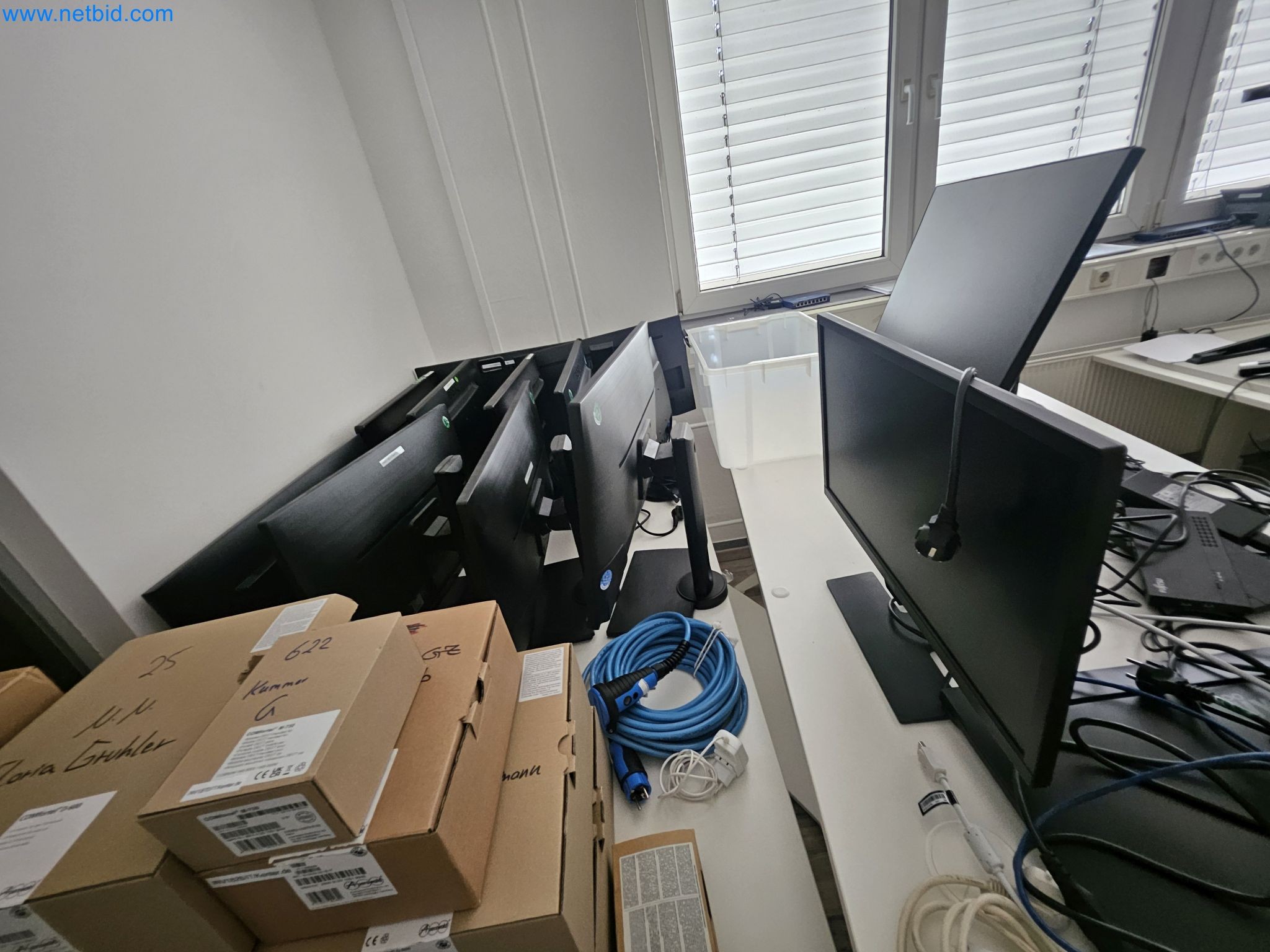 Maszyny czyszczące, sprzęt i akcesoria, środki trwałe i obrotowe oraz pojazdy-1