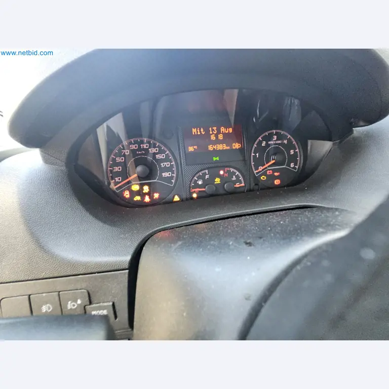 Maszyny czyszczące, sprzęt i akcesoria, środki trwałe i obrotowe oraz pojazdy-7