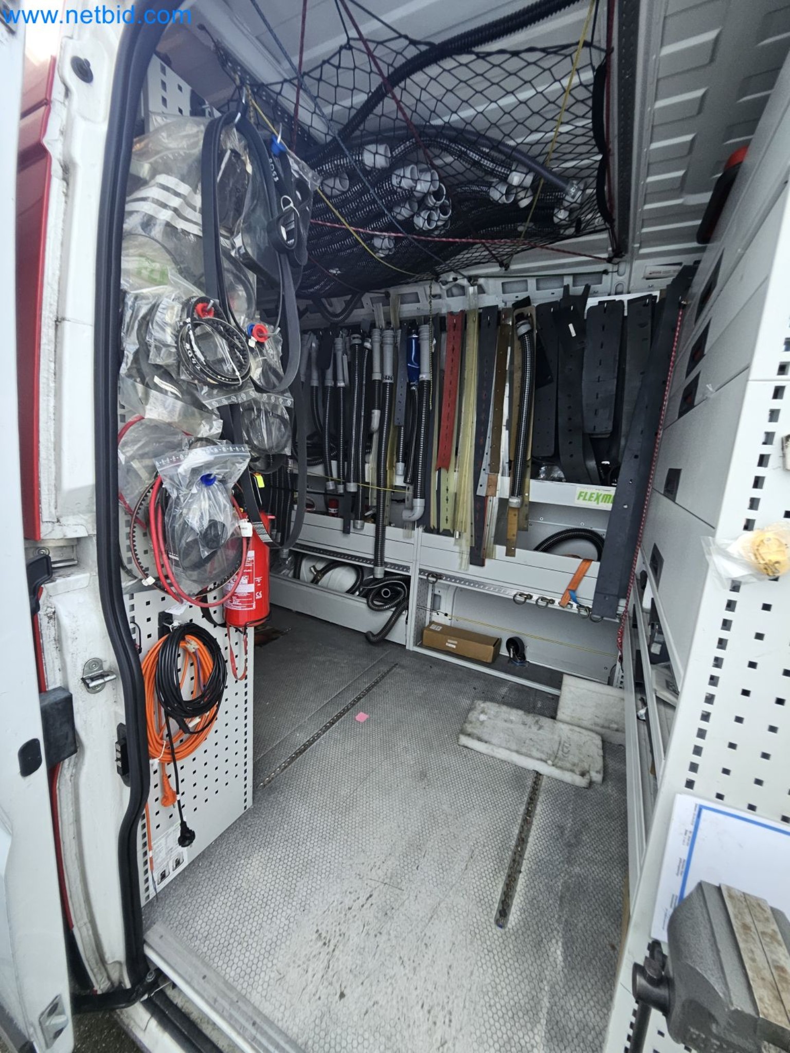 Maszyny czyszczące, sprzęt i akcesoria, środki trwałe i obrotowe oraz pojazdy-9