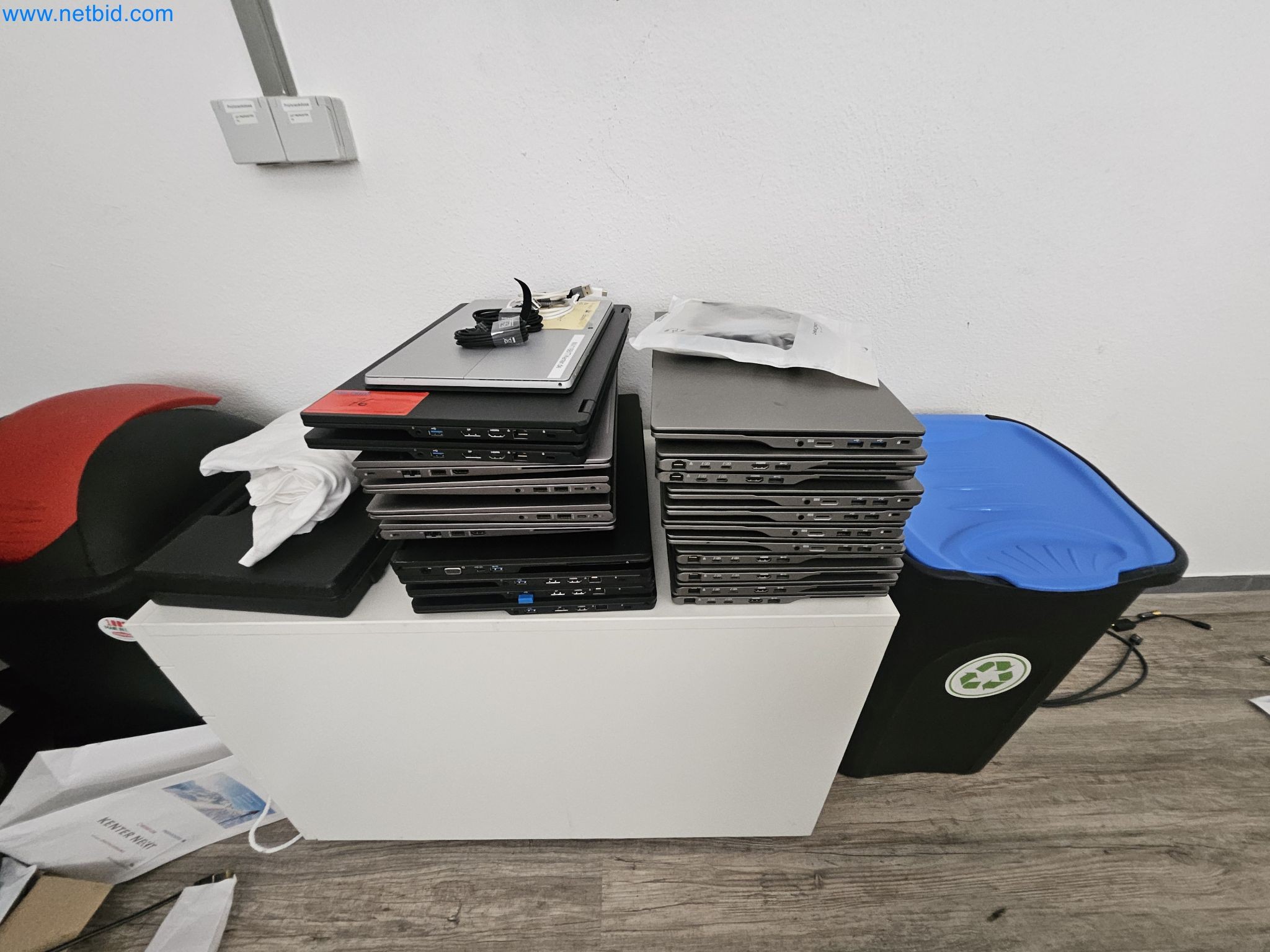 Betriebs- und Geschäftsausstattung-2