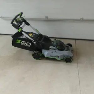 Cortacésped inalámbrico EGO LM2130E-SP