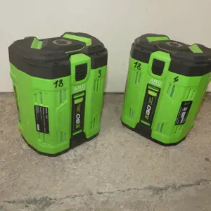 2 Multifunkční dobíjecí baterie EGO BAT6702T