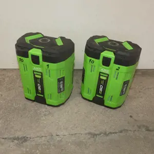 2 Multifunkční dobíjecí baterie EGO BAT6702T