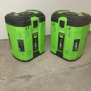 2 Multifunkční dobíjecí baterie EGO BAT6702T