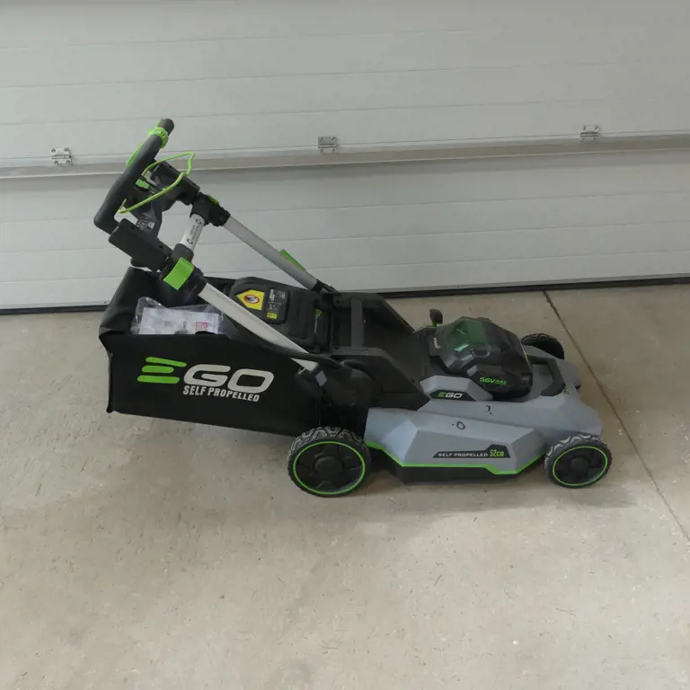 Akumulátorová sekačka na trávu EGO LM2130E-SP