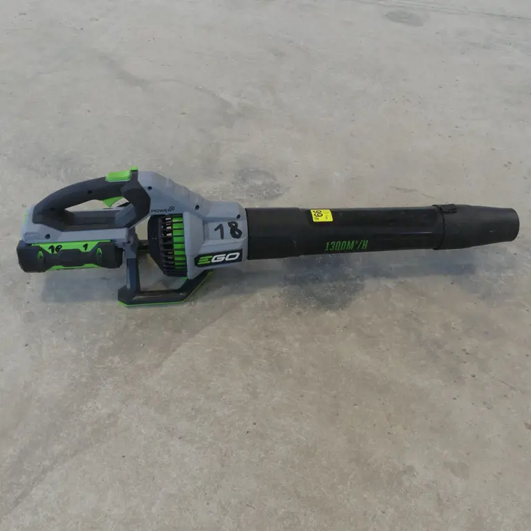 Akumulátorový foukač listí EGO LB7650E