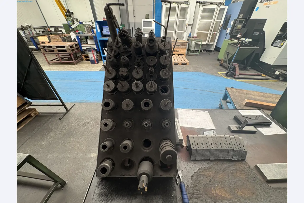 Maszyny do obróbki metalu ze zreorganizowanego parku maszynowego-7