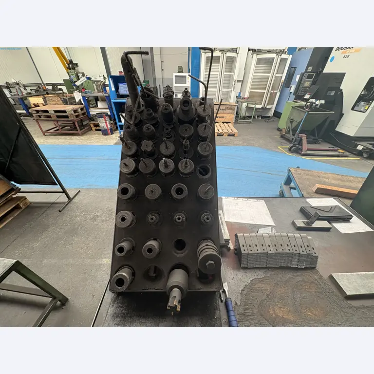 Maszyny do obróbki metalu ze zreorganizowanego parku maszynowego-7