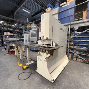 Poinçonneuse CNC GEKA 110 SD