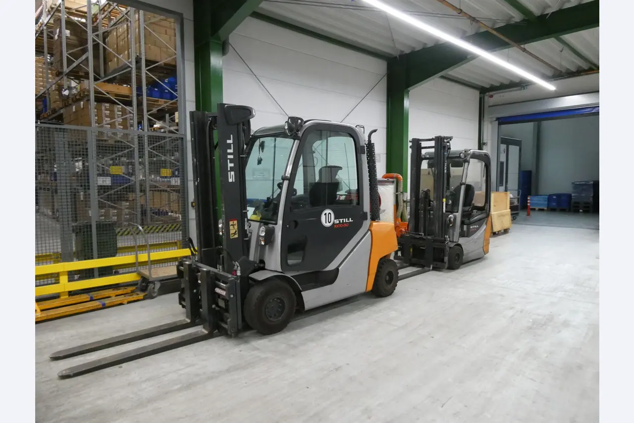 Injection molding machines, CNC machines & assembly lines for heating elements and automotive components-27