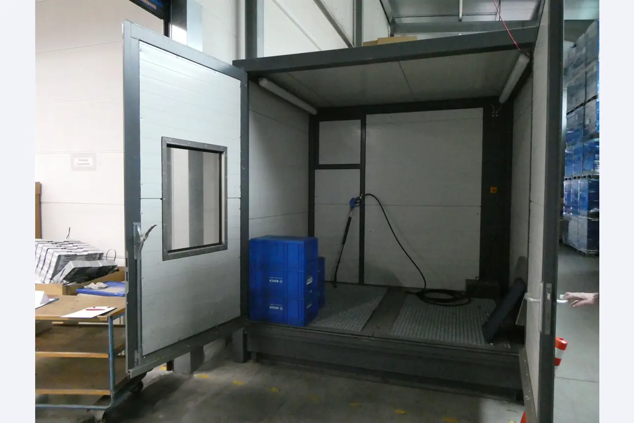 Injection molding machines, CNC machines & assembly lines for heating elements and automotive components-28