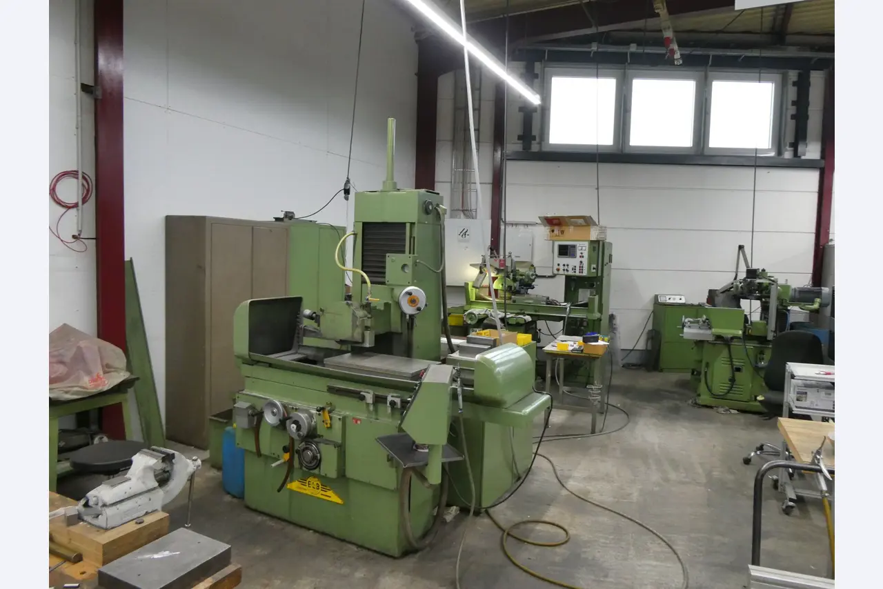 Injection molding machines, CNC machines & assembly lines for heating elements and automotive components-7