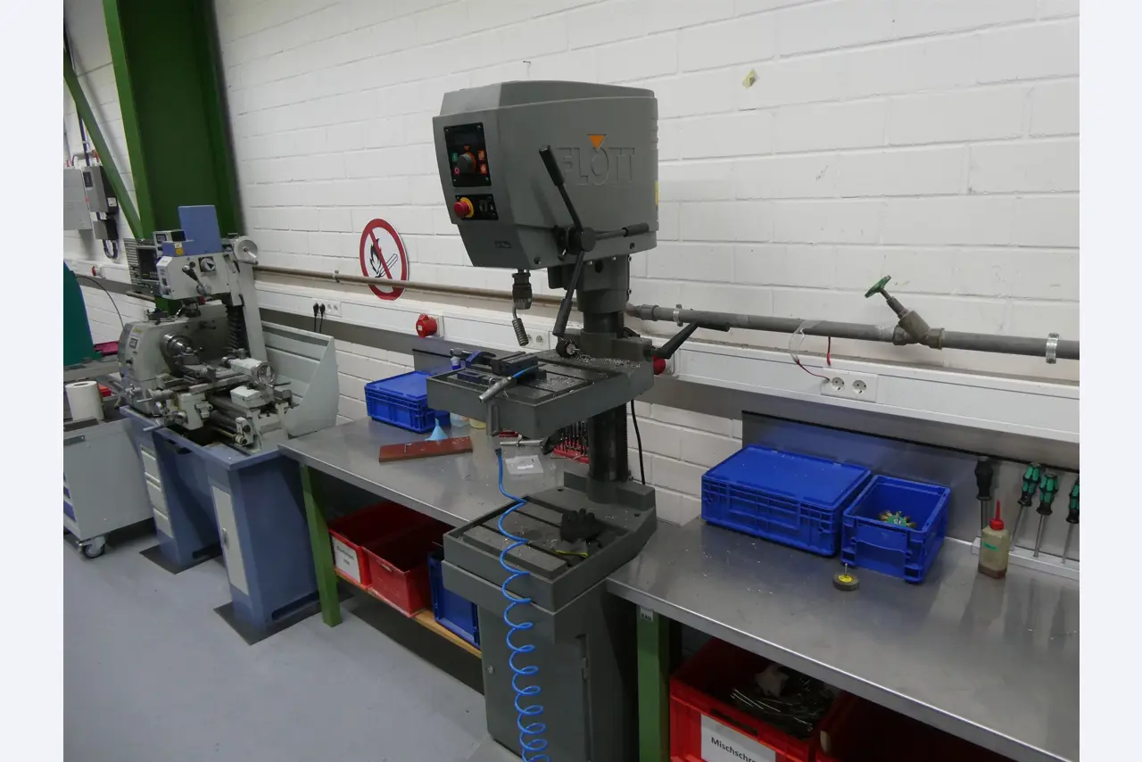 Injection molding machines, CNC machines & assembly lines for heating elements and automotive components-8