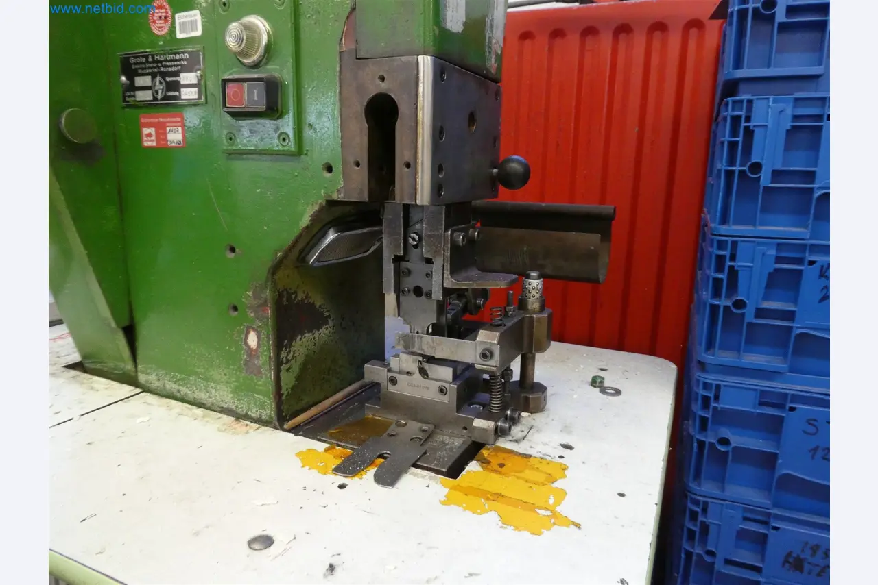 Injection molding machines, CNC machines & assembly lines for heating elements and automotive components-3