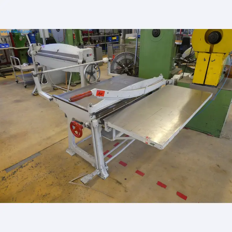 Injection molding machines, CNC machines & assembly lines for heating elements and automotive components-1