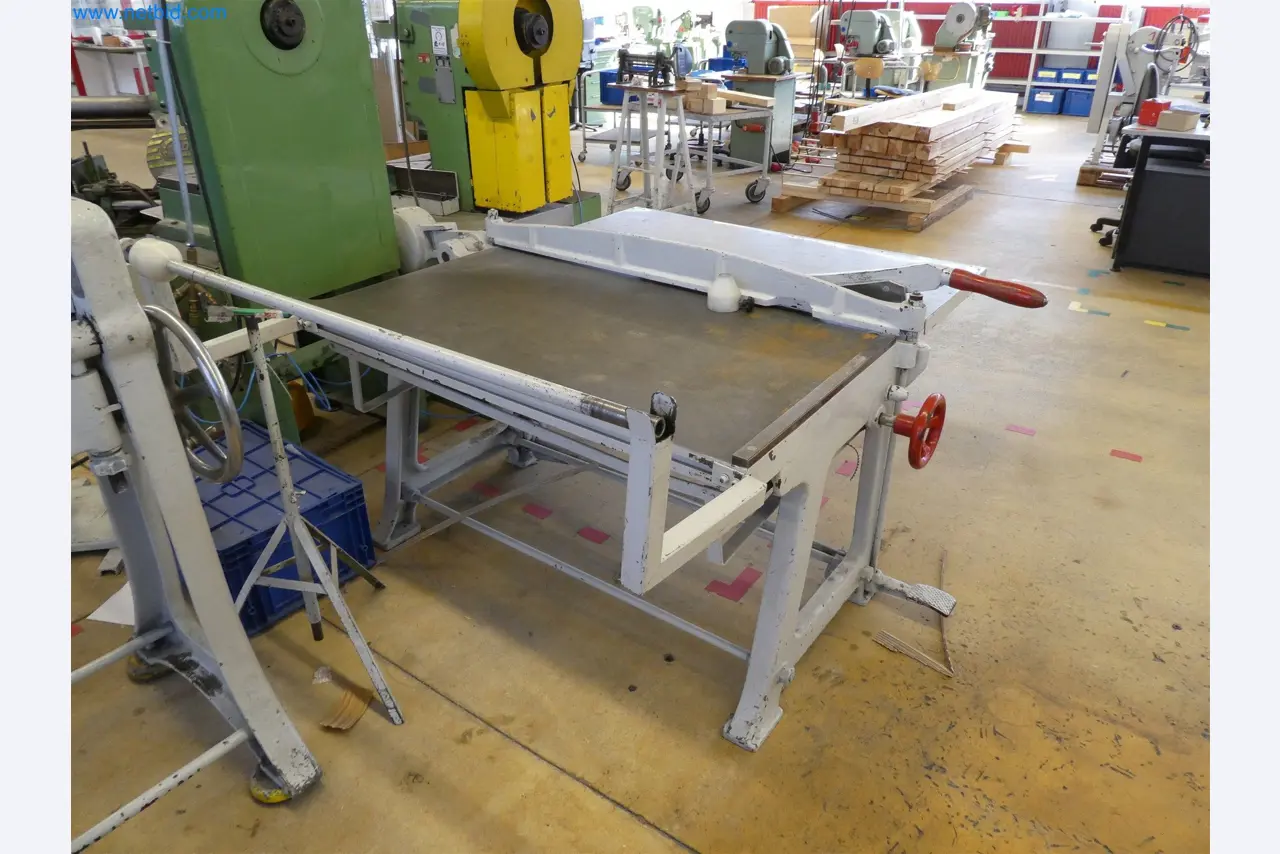 Injection molding machines, CNC machines & assembly lines for heating elements and automotive components-3