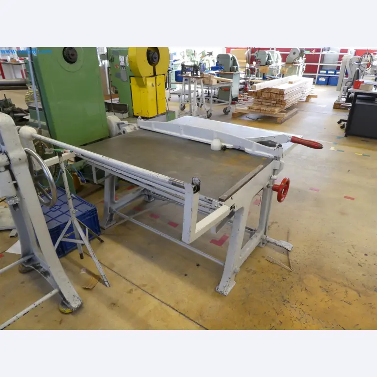 Injection molding machines, CNC machines & assembly lines for heating elements and automotive components-3