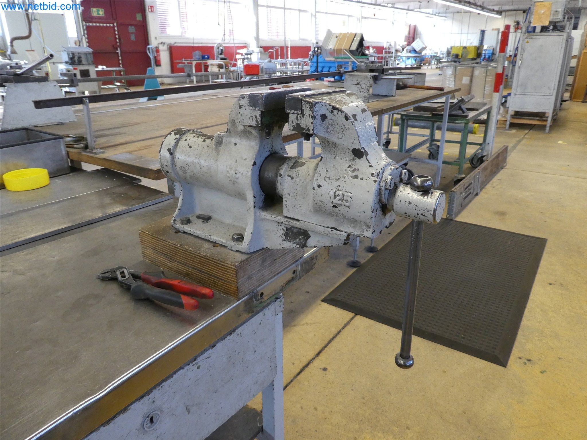 Injection molding machines, CNC machines & assembly lines for heating elements and automotive components-4