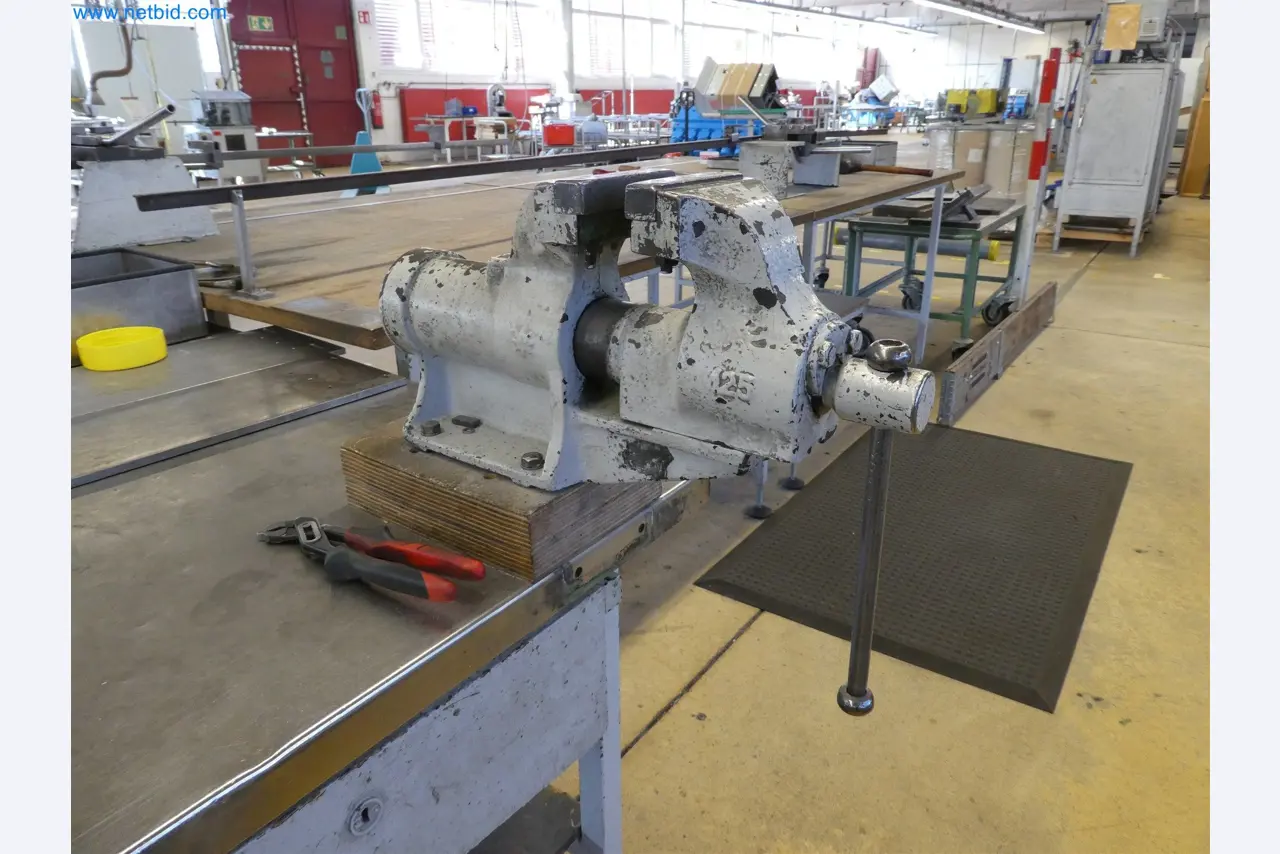 Injection molding machines, CNC machines & assembly lines for heating elements and automotive components-4