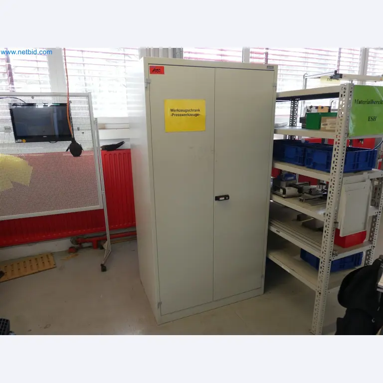 Machines de moulage par injection, machines CNC & lignes d'assemblage pour les éléments chauffants et les composants automobiles-8