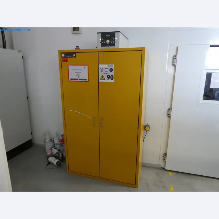 Injection molding machines, CNC machines & assembly lines for heating elements and automotive components-1