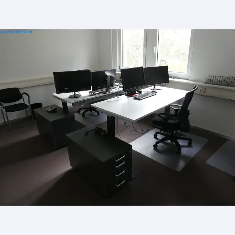 Machines de moulage par injection, machines CNC & lignes d'assemblage pour les éléments chauffants et les composants automobiles-1