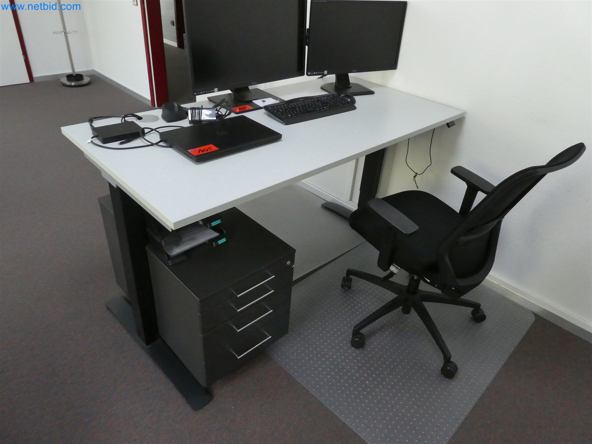 Machines de moulage par injection, machines CNC & lignes d'assemblage pour les éléments chauffants et les composants automobiles-2