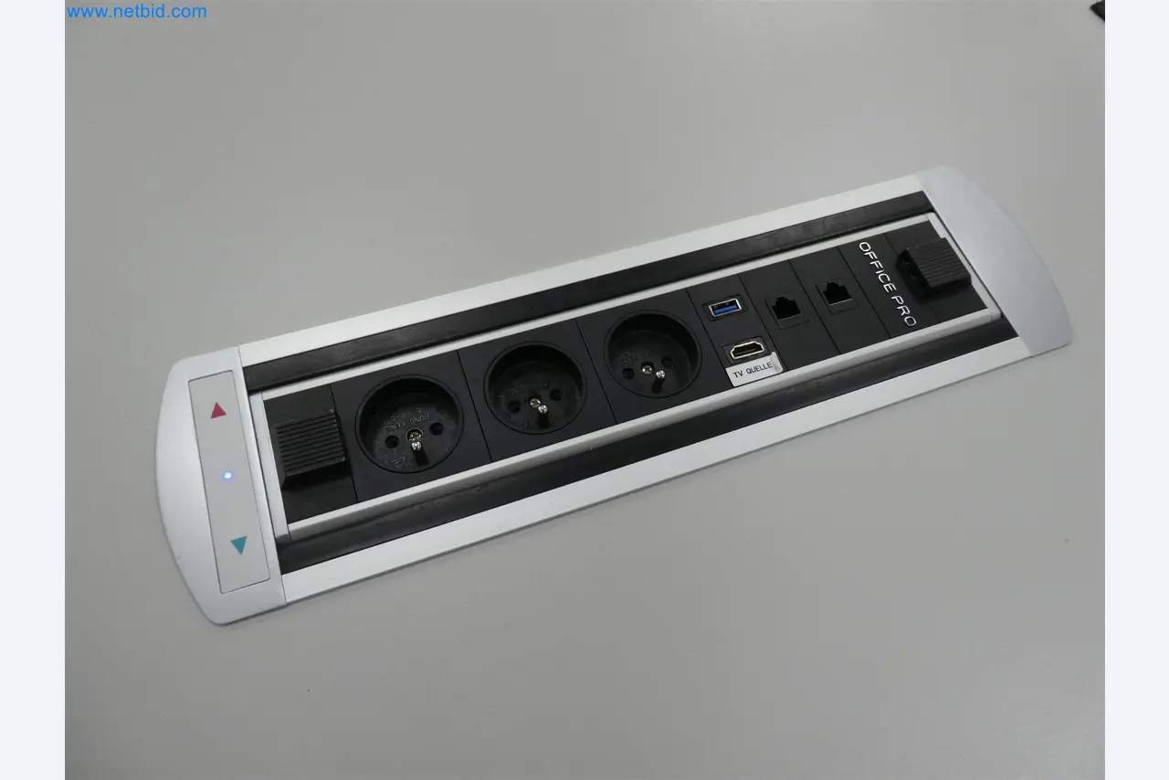 Machines de moulage par injection, machines CNC & lignes d'assemblage pour les éléments chauffants et les composants automobiles-2