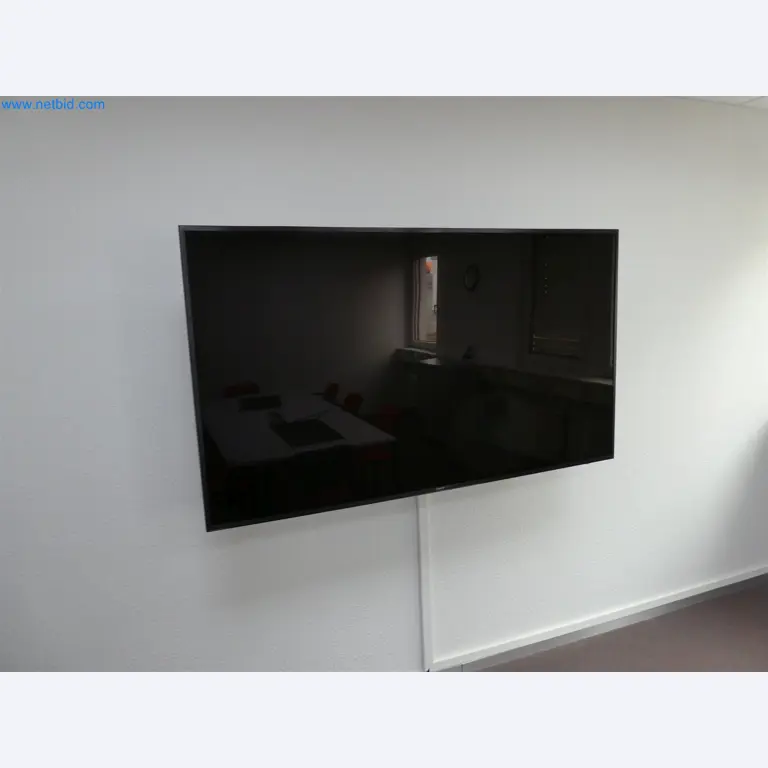 Machines de moulage par injection, machines CNC & lignes d'assemblage pour les éléments chauffants et les composants automobiles-3