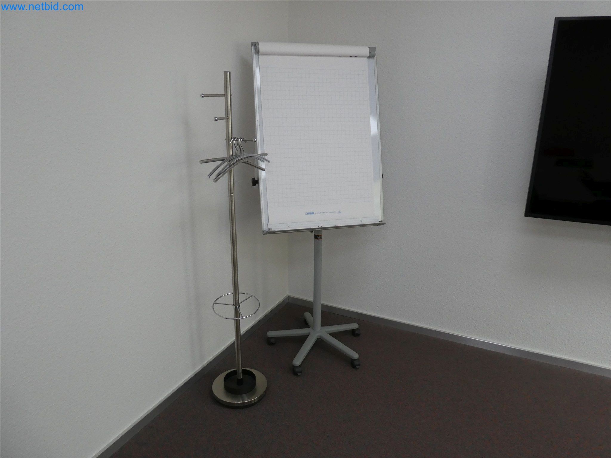 Machines de moulage par injection, machines CNC & lignes d'assemblage pour les éléments chauffants et les composants automobiles-4