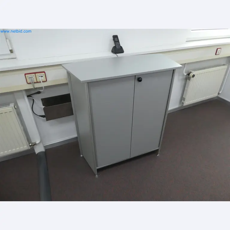 Machines de moulage par injection, machines CNC & lignes d'assemblage pour les éléments chauffants et les composants automobiles-5