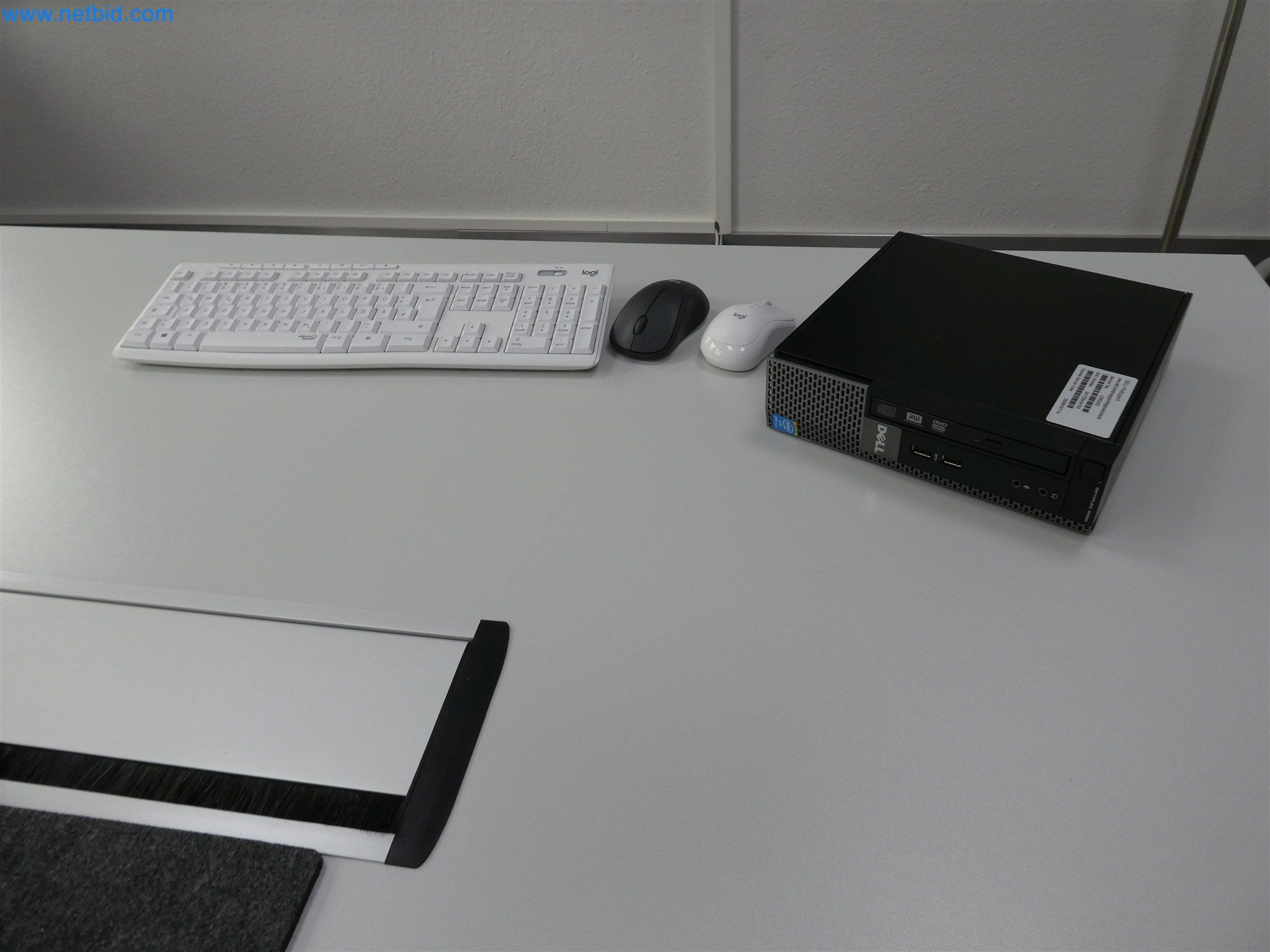 Machines de moulage par injection, machines CNC & lignes d'assemblage pour les éléments chauffants et les composants automobiles-4