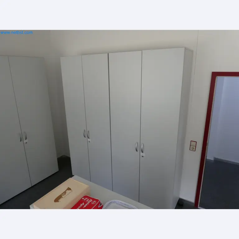 Machines de moulage par injection, machines CNC & lignes d'assemblage pour les éléments chauffants et les composants automobiles-5