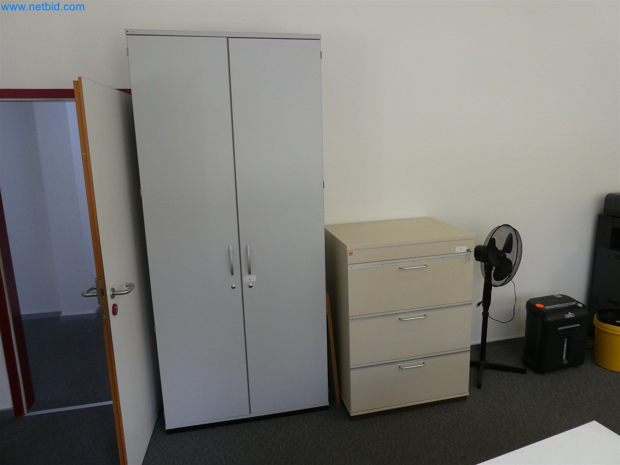 Machines de moulage par injection, machines CNC & lignes d'assemblage pour les éléments chauffants et les composants automobiles-8