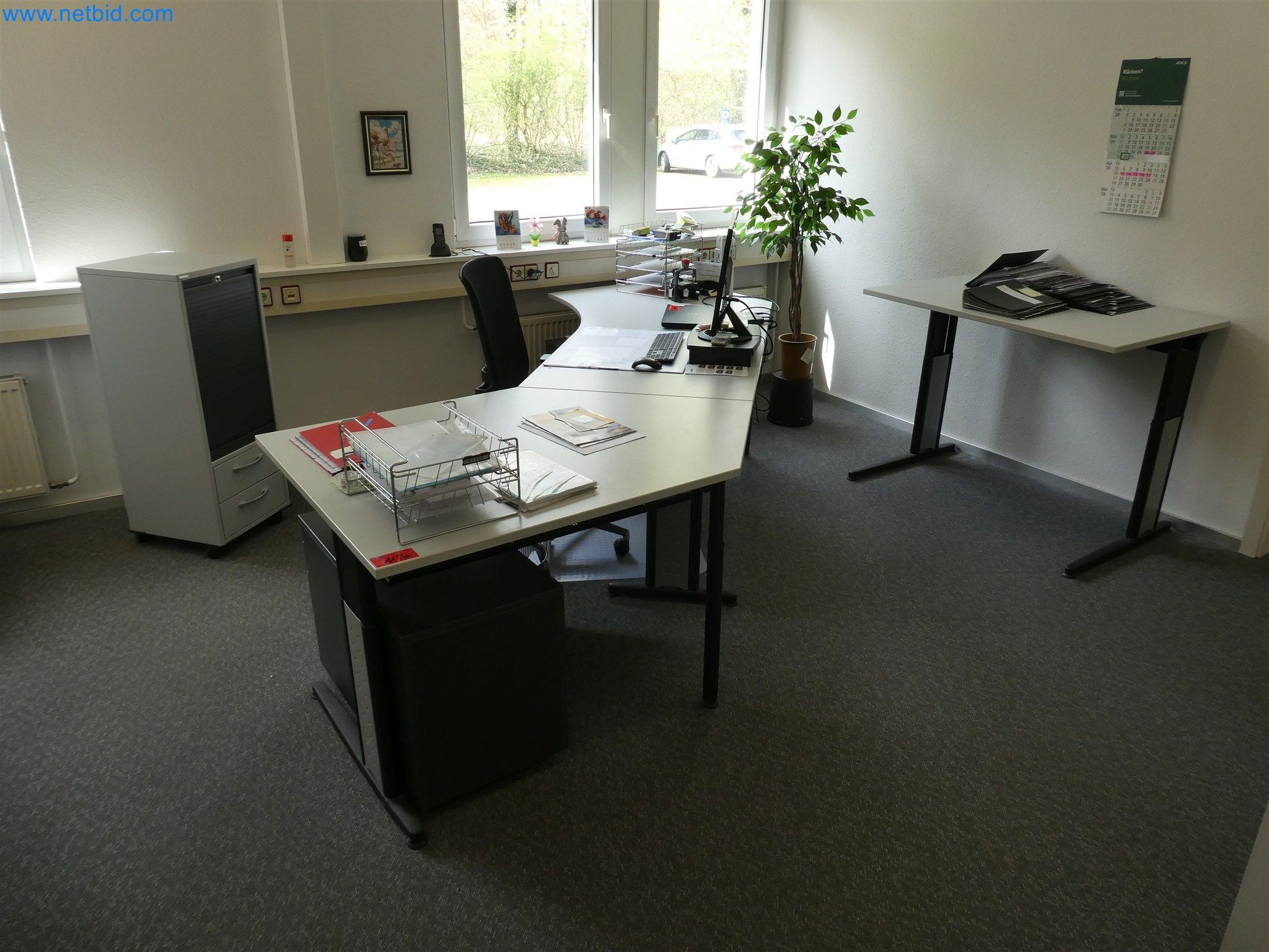 Machines de moulage par injection, machines CNC & lignes d'assemblage pour les éléments chauffants et les composants automobiles-2