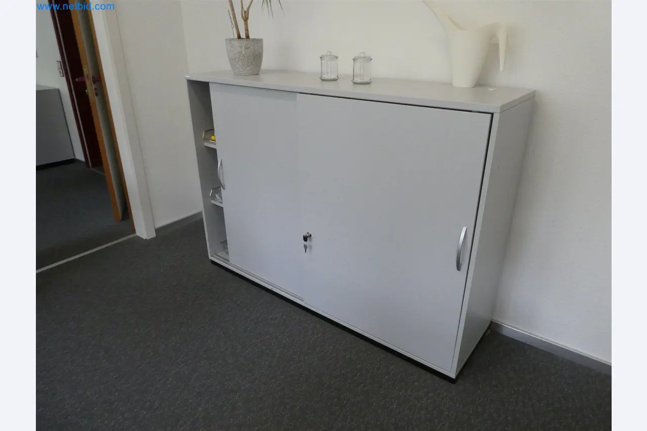 Machines de moulage par injection, machines CNC & lignes d'assemblage pour les éléments chauffants et les composants automobiles-3