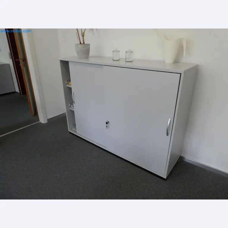 Machines de moulage par injection, machines CNC & lignes d'assemblage pour les éléments chauffants et les composants automobiles-3